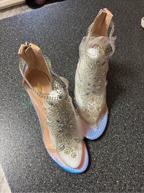 Crystal-Clear Women’s Sandals - White Iridescent with gold embellishment